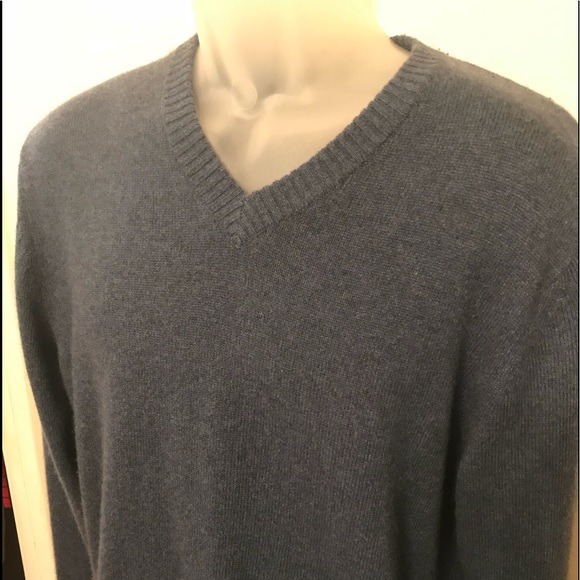 L.L. Bean Other - M Lg 💯 Cashmere sweater in good condition.